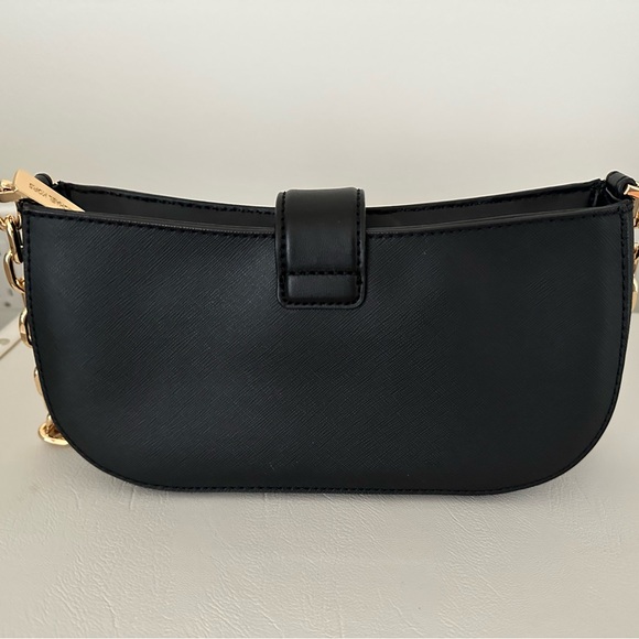 Michael Kors Carmen Small Pouchette
Shoulder Bag - Picture 3 of 5